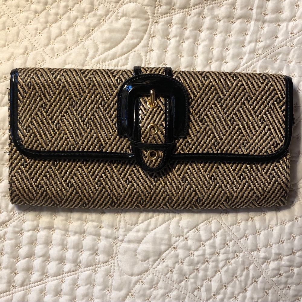 Banana Republic • Woven Clutch